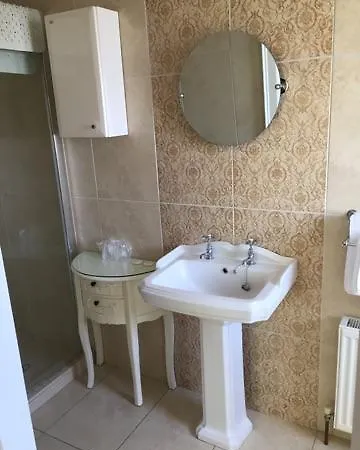 Maher's Bed & Breakfast 4*